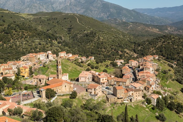 Le village de Moltifao dans la région de la Corse La Balagne