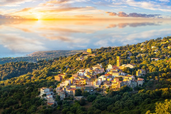 Village pittoresque d’Aregno en Corse