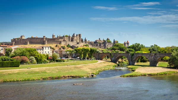 Panorama de paysage urbain de Carcasonne en France d’été