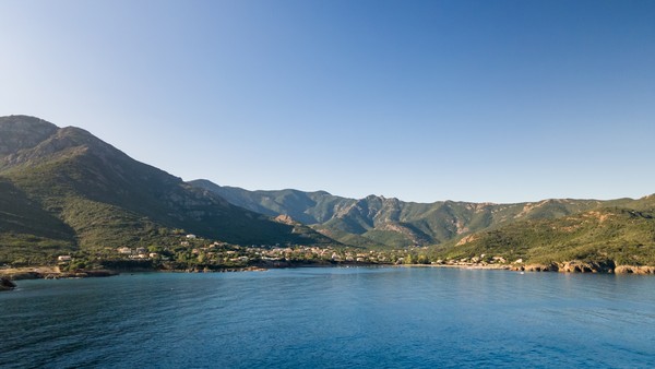 Village de Galeria sur la côte ouest de la Corse