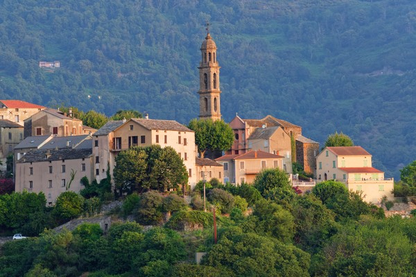 Le village de Taglio-Isolaccio